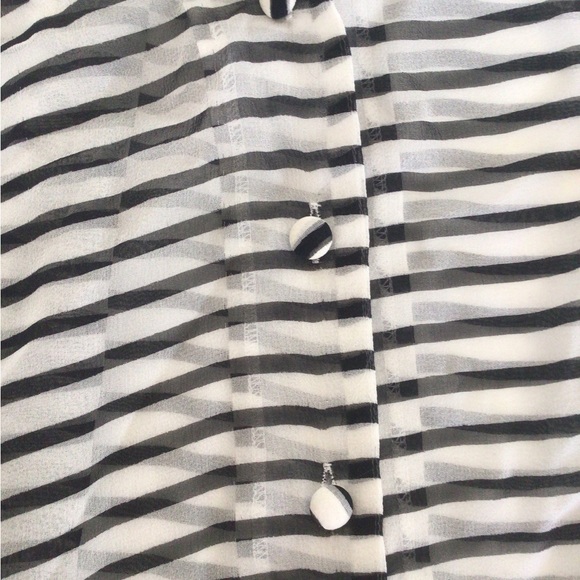 ELIZABETH AND JAMES SILK STRIPED SLEEVELESS TOP SIZE SMALL - Picture 9 of 11